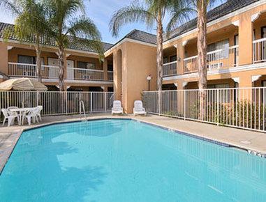 Days Inn By Wyndham Whittier Los Angeles Dış mekan fotoğraf